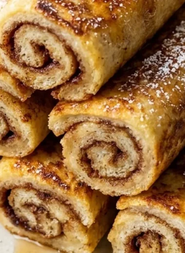 Cinnamon Roll French Toast Roll-Ups