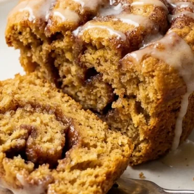 Pumpkin Cinnamon Roll Muffins